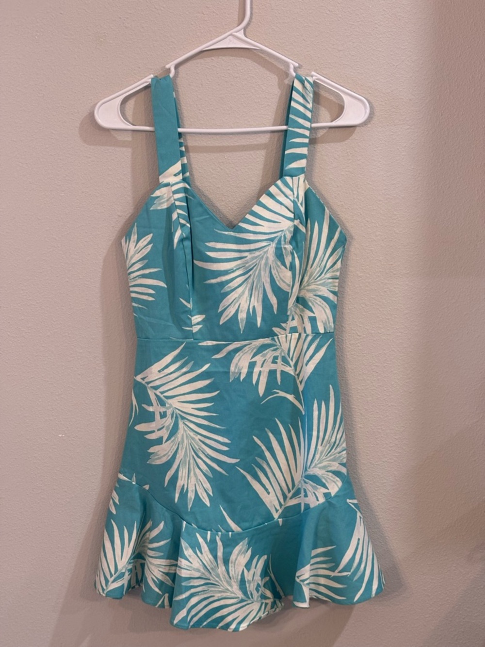 Pink Lily Tropical Palm Ruffle Mini Sundress. Women’s Small. Turquoise and White